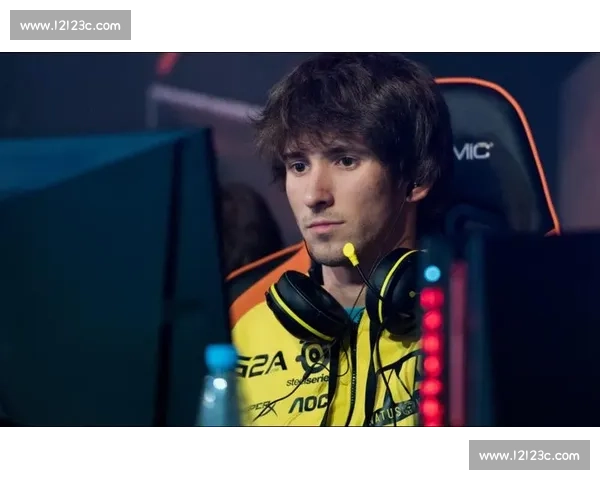 当电竞选手遇上明星,跨界直播火花四溅! 当电竞选手遇上明星,跨界直播火花四溅!