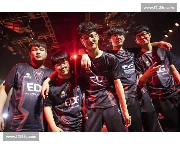 电竞选手退役潮来袭,青春回忆的巨星们,是否会就此告别赛场 电竞选手退役潮来袭,青春回忆的巨星们,是否会就此告别赛场